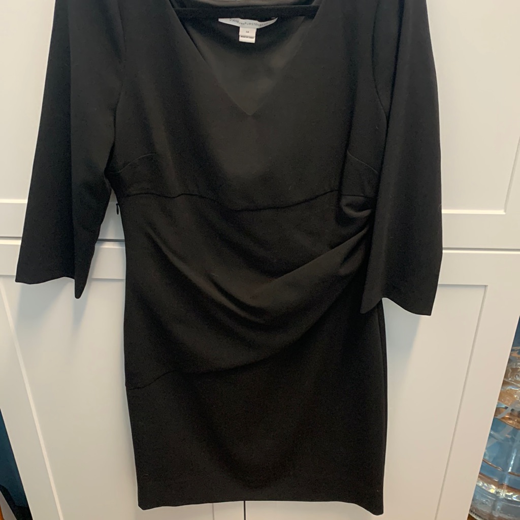 The Best Damn Dress Ever Dvf Sheath With Sleeves. So Classy